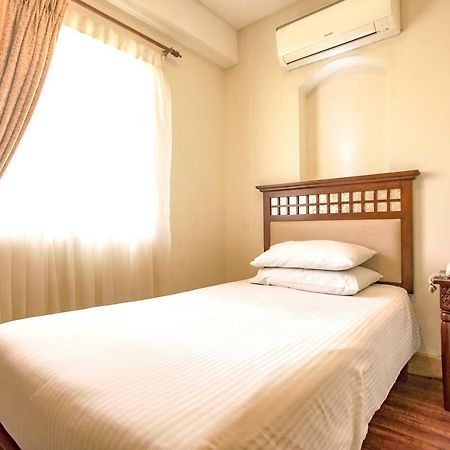 Hotel Emilia Davao Luaran gambar