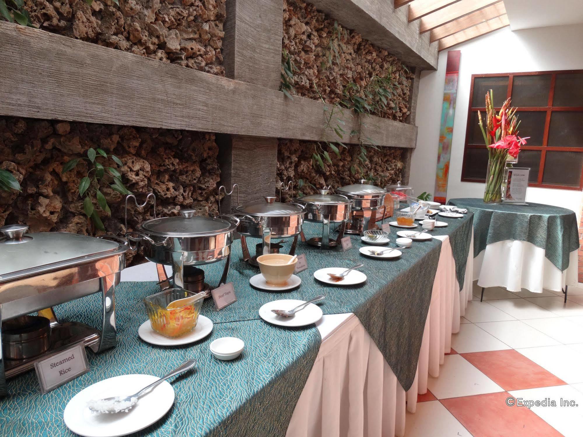 Hotel Emilia Davao Luaran gambar