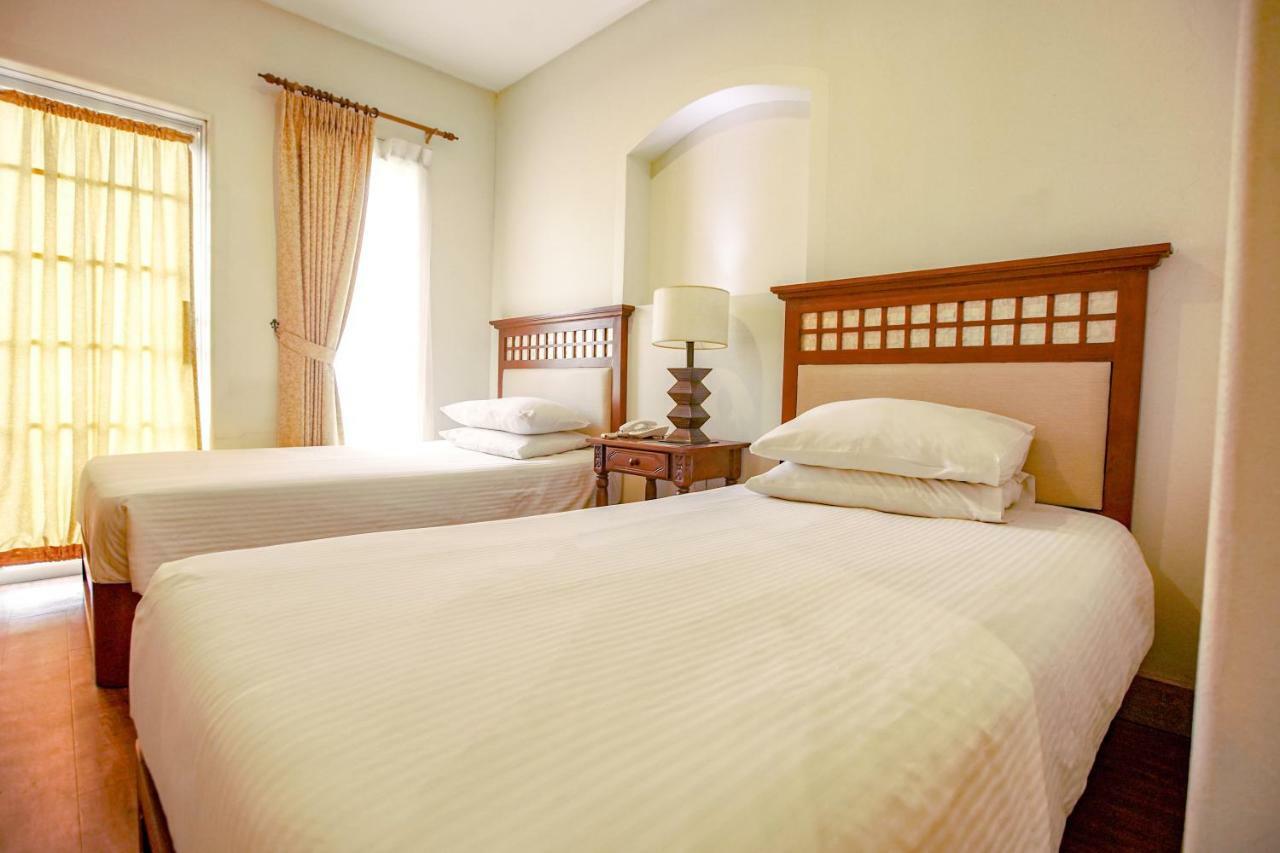 Hotel Emilia Davao Luaran gambar
