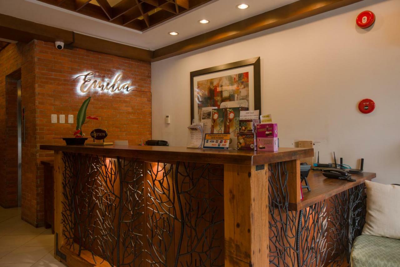 Hotel Emilia Davao Luaran gambar