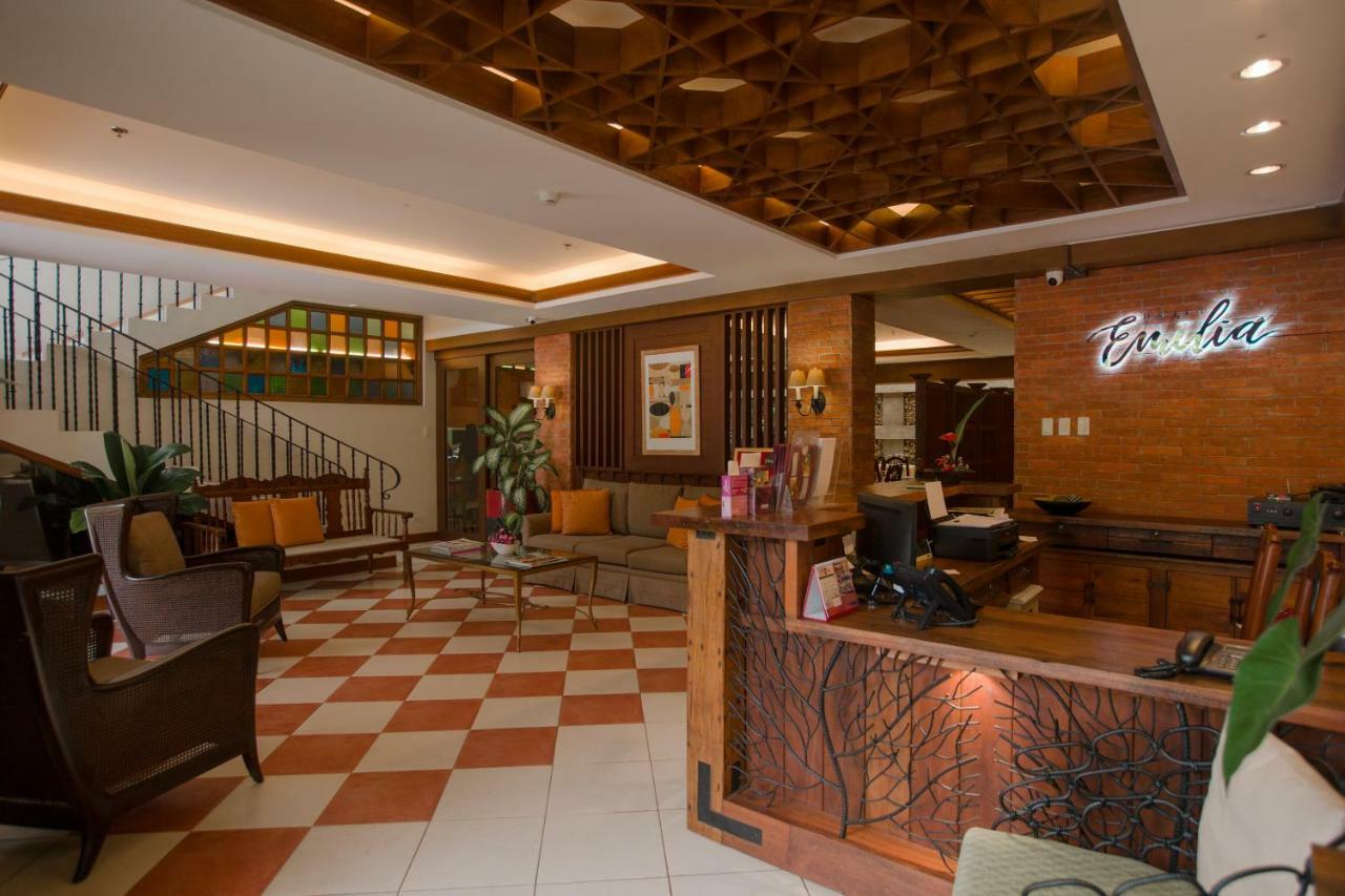 Hotel Emilia Davao Luaran gambar